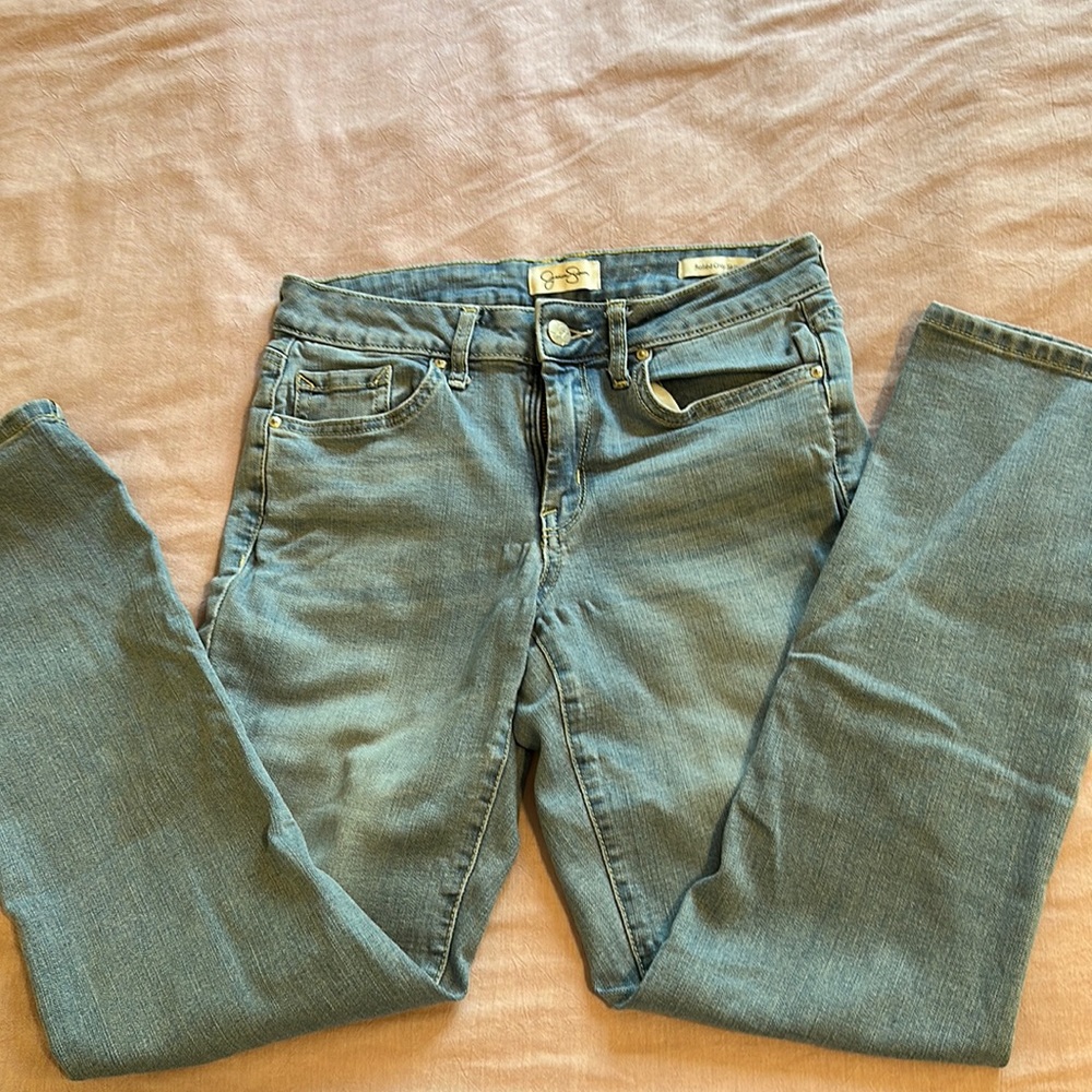 Rolled crop skinny jeans